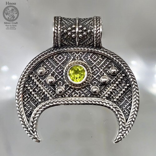 Lunula z Peridotem