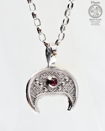 Naszyjnik srebrny Lunula z granatem z Hnoss Silver Craft