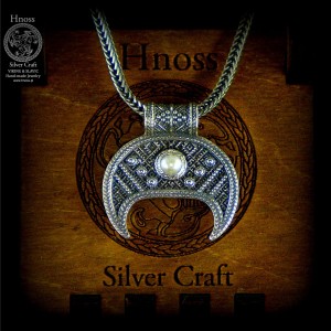 Lunula srebrny amulet naszyjnik z Perłą