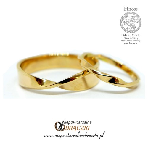 Gold Wedding Twisted Rings SH.jpg