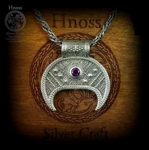 Lunula srebrny amulet naszyjnik z Ametystem fasetowanym