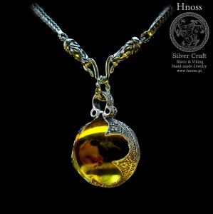 Kula Wikingów srebrny amulet naszyjnik z głowami Smoków i Bursztynem Bałtyckim 19/20mm 